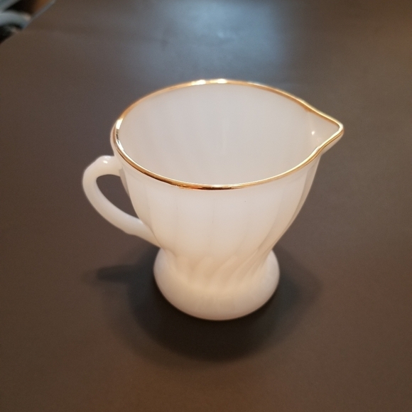 Vintage Anchor Hocking fire king milk glass creamer with gold trim - Picture 2 of 6